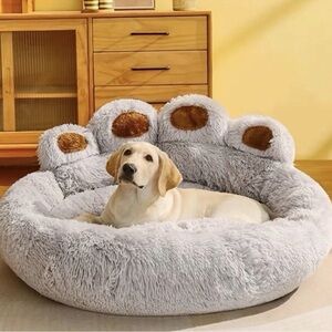 Plush Paw-Shaped Dog Bed in Gray and Brown